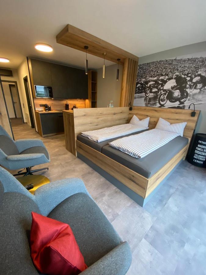 Quartier Am Sachsenring Apartment Oberlungwitz Luaran gambar