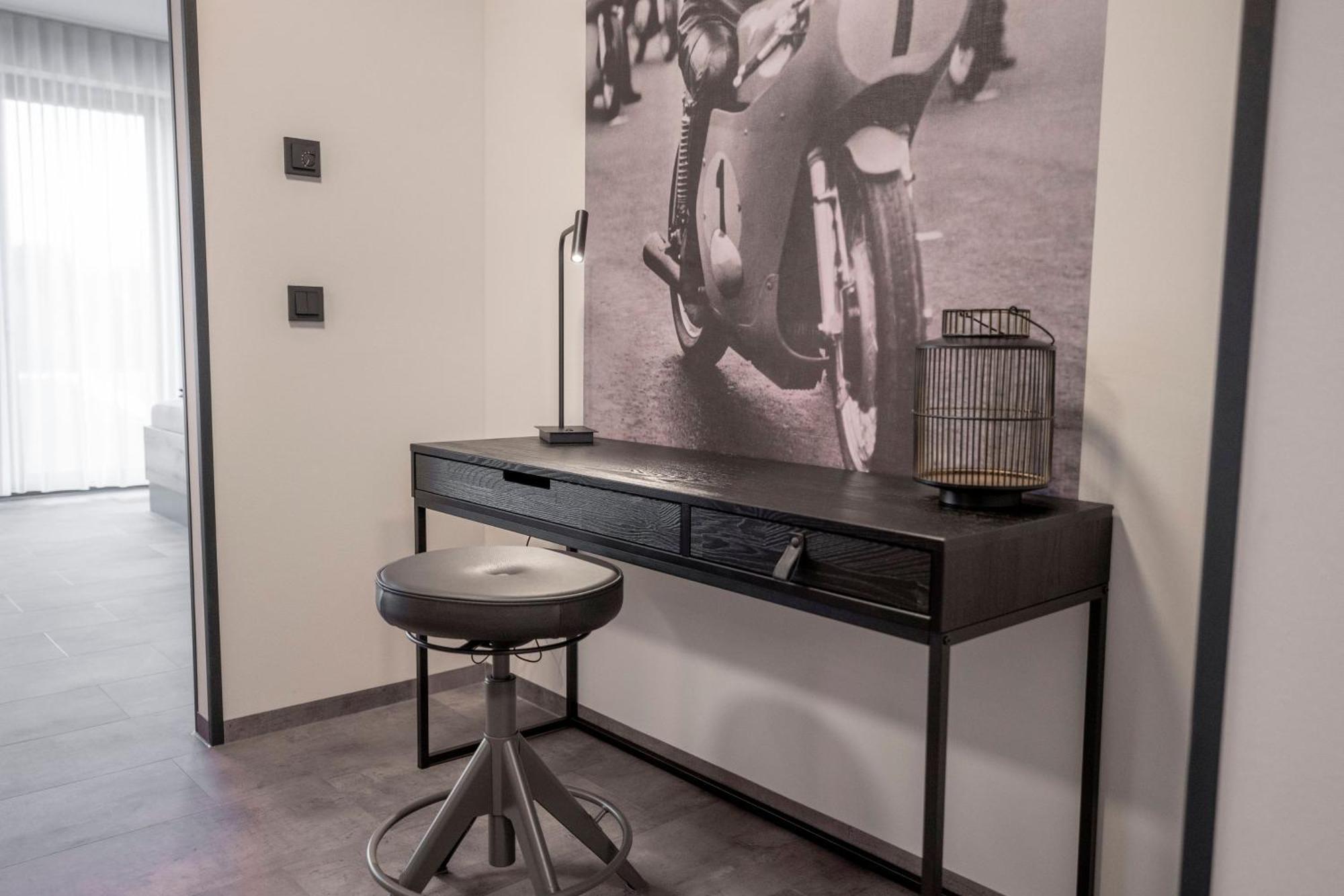 Quartier Am Sachsenring Apartment Oberlungwitz Luaran gambar