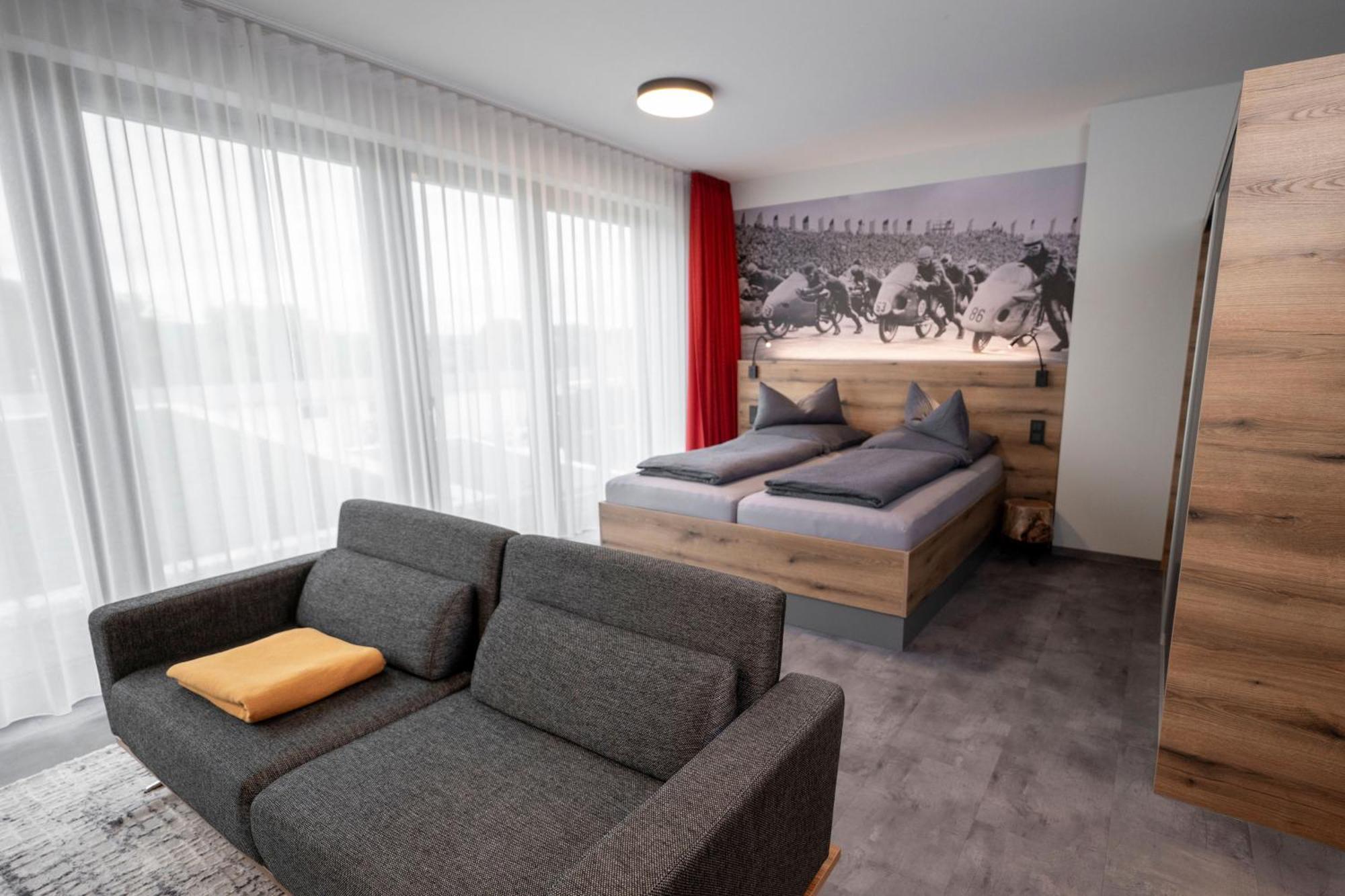 Quartier Am Sachsenring Apartment Oberlungwitz Luaran gambar