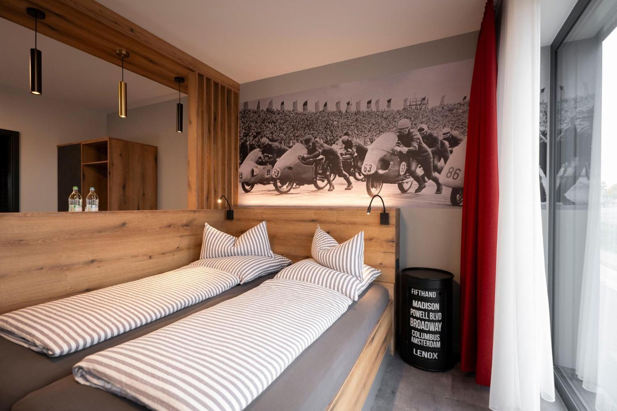 Quartier Am Sachsenring Apartment Oberlungwitz Luaran gambar